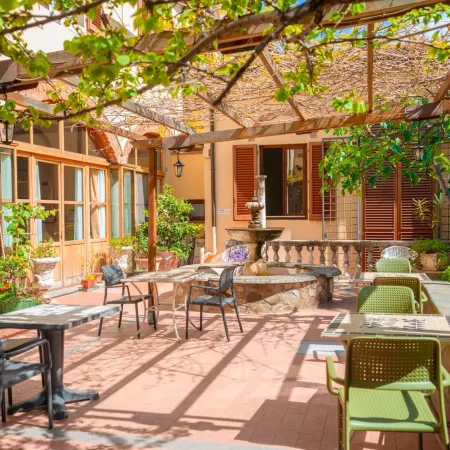 Hostel Archi Rossi