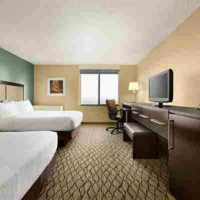 Holiday Inn & Suites DULUTH-DOWNTOWN by IHG Rooms