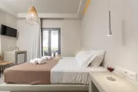 Plaka Hotel I