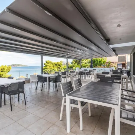 Trizonia Bay Hotel