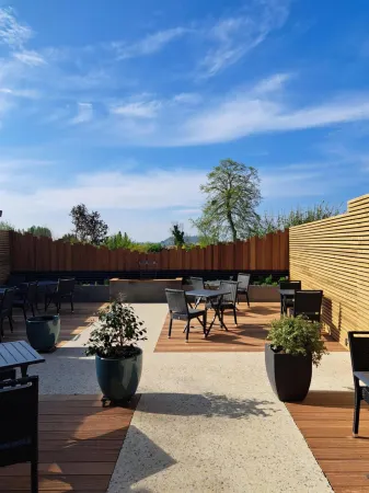 Hôtel de Bretagne Dol Centre Ville - Hotel et Restaurant Отели в г. Шерюекс