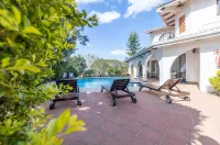 Bizafrika Guest Lodge & Conference Center - Pools