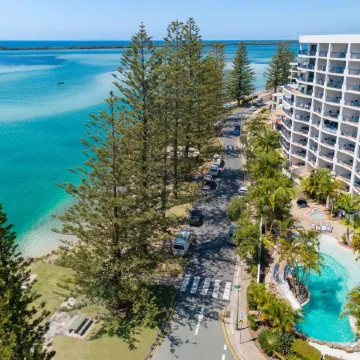 Ramada Resort by Wyndham Golden Beach Отели рядом с достопримечательностью «Голден-Бич»