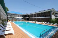 Shosh Garden Family Resort - Kolam Renang