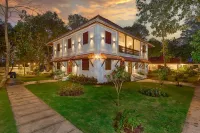 The Leela Ashtamudi, A Raviz Hotel Hotel a 