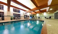 Holiday Inn Express & Suites PORT WASHINGTON by IHG - Pools