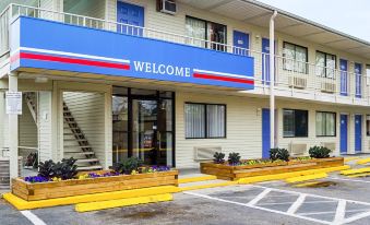 West Ashley Inn