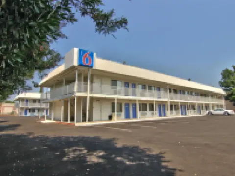 Motel 6 Woodland, CA - Sacramento Airport Hotels in Woodland