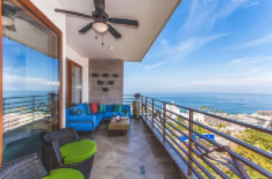 Pinnacle Resorts 220