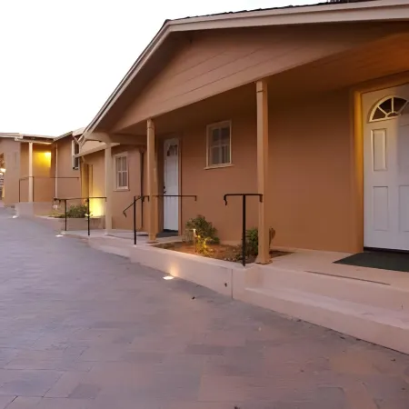 Sunset Inn Pacific Grove Отели рядом с достопримечательностью «Парк Лаверс-Пойнт»