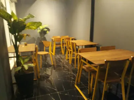 Grand Plaza Boutique Hotel Отели рядом с достопримечательностью «Masjid Baiturrohim Pindo Deli 2»