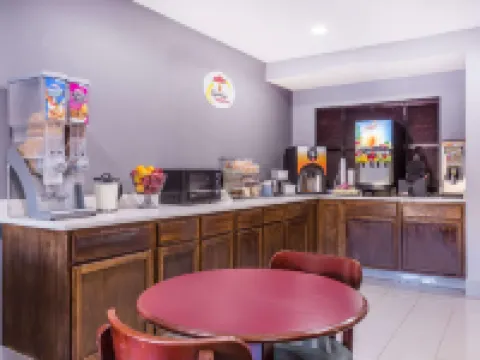 Super 8 by Wyndham Greer/Spartanburg Area Hoteles en Greer