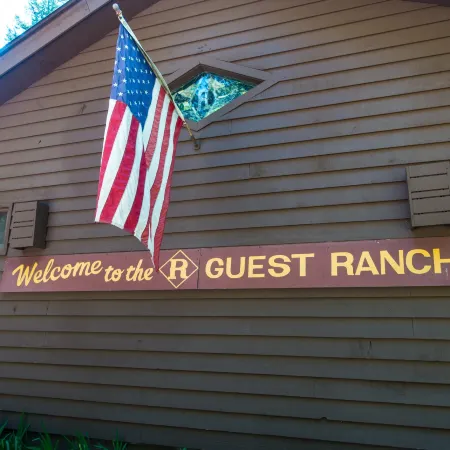 Diamond R Guest Ranch