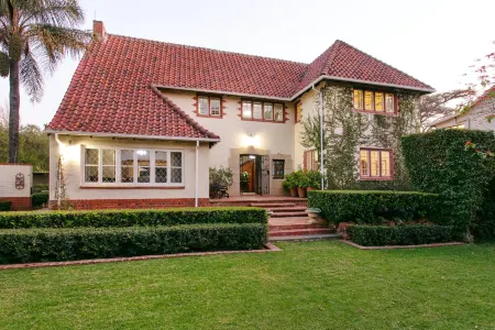 Brooklyn Manor Отели рядом с достопримечательностью «Idube Game Reserve»