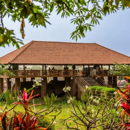 Leo Wooden Resort