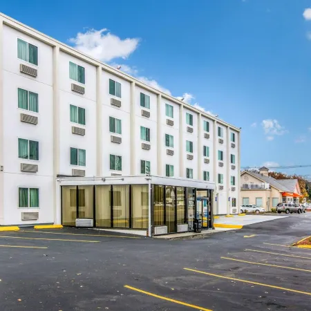 Motel 6 Framingham, MA - Boston West