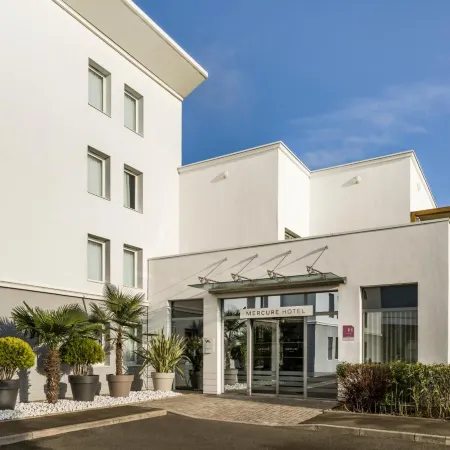 Mercure Chartres Est Отели в г. Шартре