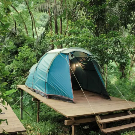 Glamping Tahura Bandung Отели рядом с достопримечательностью «Марибая Парк»