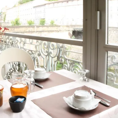 Hôtel le Lons