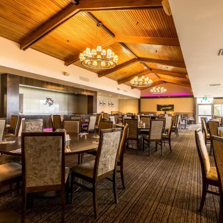 Distinction Te Anau Hotel & Villas