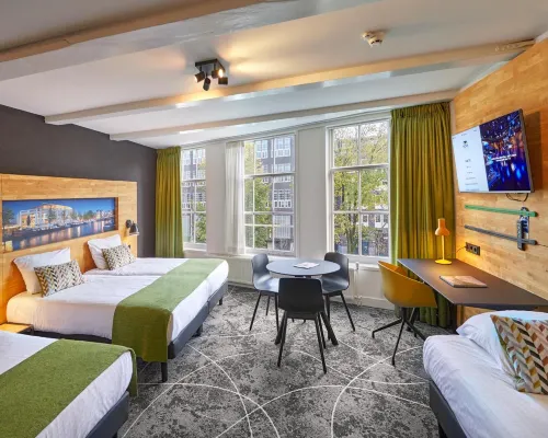Nova Hotel Hoteles cerca de Plaza Dam