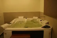 The Jungle Mountain Retreat - Romantic