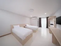 Cloud9 Stay Chiang Mai Отели рядом с достопримечательностью «Академия Dara»