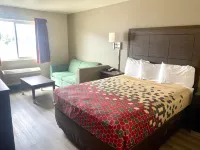 Econo Lodge Inn & Suites Corning Travel Center - 2-Star