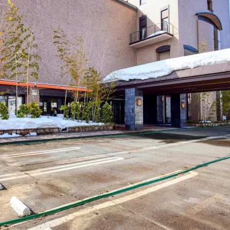 ROYAL PINES HOTEL YONEZAWA