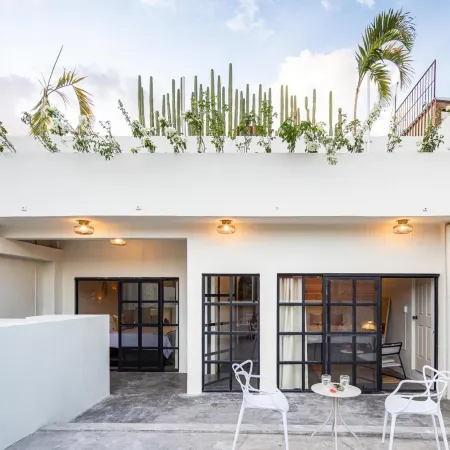 Casa Lumos - Minimalist Comfort Suites in Centro Historico