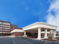 DoubleTree by Hilton Dayton Fairborn Hotels in Fairborn