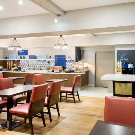 Holiday Inn Express SIMI VALLEY by IHG