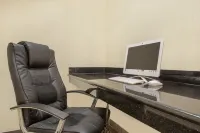 Super 8 by Wyndham Ottumwa Hotels in Ottumwa