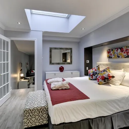 Travelodge by Wyndham Hotel & Convention Centre Quebec City