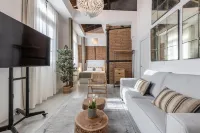 Apartamentos Puerta Elvira Suites 3000