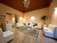 Hotel Palazzo Renieri - 3Stelle S فنادق في Colle di Val d'Elsa