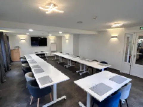 Kyriad Bellegarde - GENÈVE Hotels in Ain