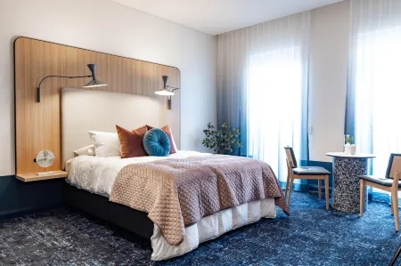 The General Gordon Отели в г. Sydenham