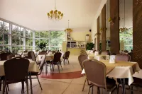 Alean Family Sputnik Hotel Hotel a Khostinsky City District