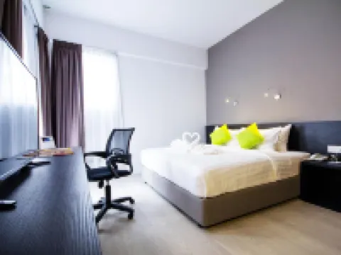 Manhattan Hotel Ipoh Hotels near Mirror lake