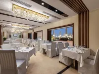 Golden Tulip Al-Zahabi Hotels near Al Baik