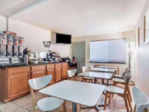 Econo Lodge Edmonds North Seattle Hotels in Edmonds