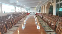 Grand Laurel Hotel