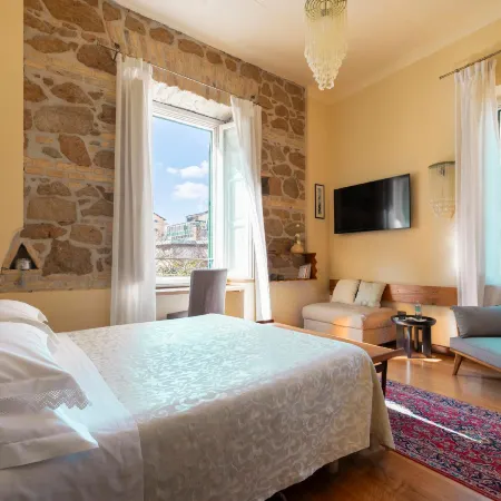 Palm Gallery Hotel