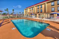 Hampton Inn Laurinburg Hotels in Stewartsville