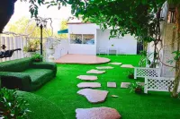 I View Cafe & Resort