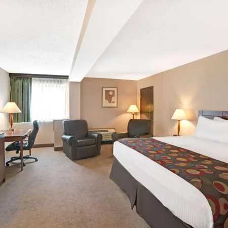 Ramada by Wyndham Bismarck