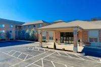 هوليداي إن إكسبرس آند سويتس باي آيتش جي فنادق في سميثفيلد