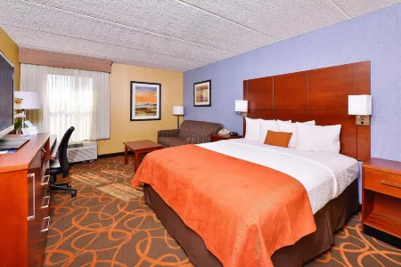 Best Western Plus Fresno Airport Hotel