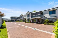 North Adelaide Boutique Stays Accommodation - parking